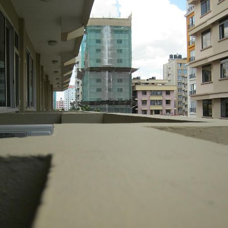 Iris Hotel Dar Es Salaam Esterno foto