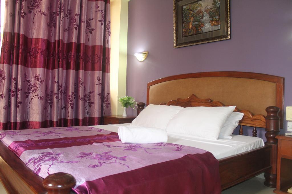Iris Hotel Dar Es Salaam Esterno foto