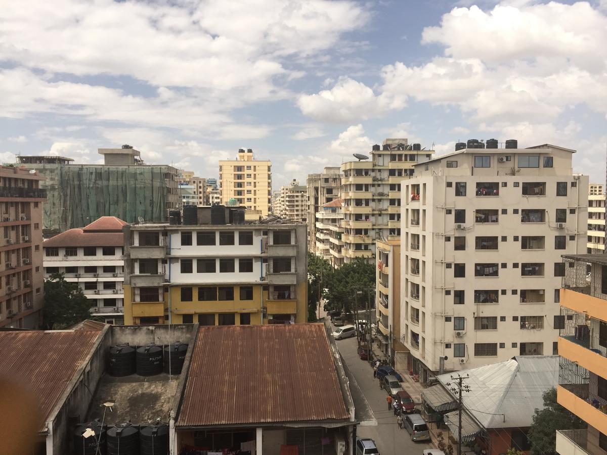 Iris Hotel Dar Es Salaam Esterno foto