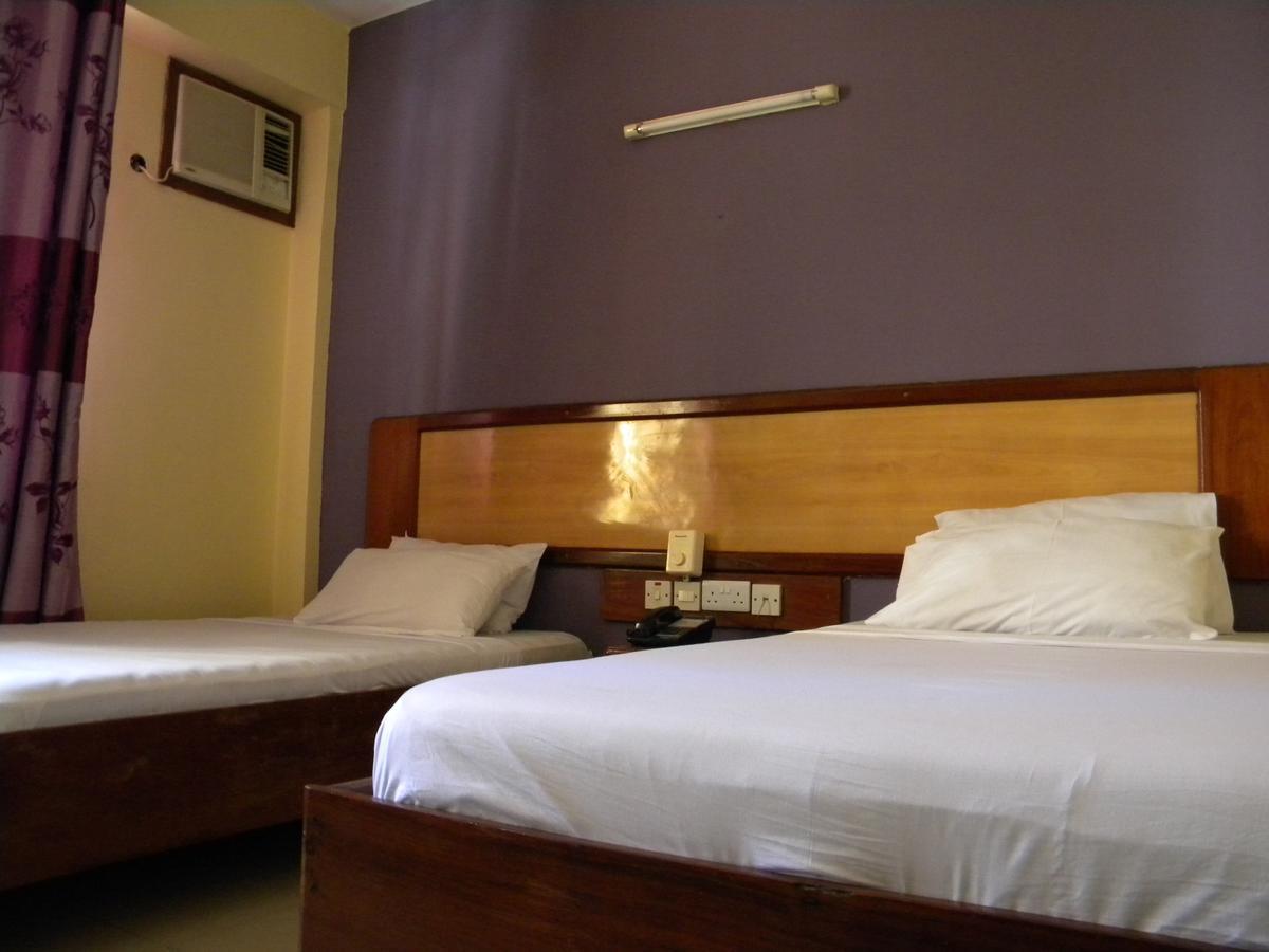 Iris Hotel Dar Es Salaam Esterno foto