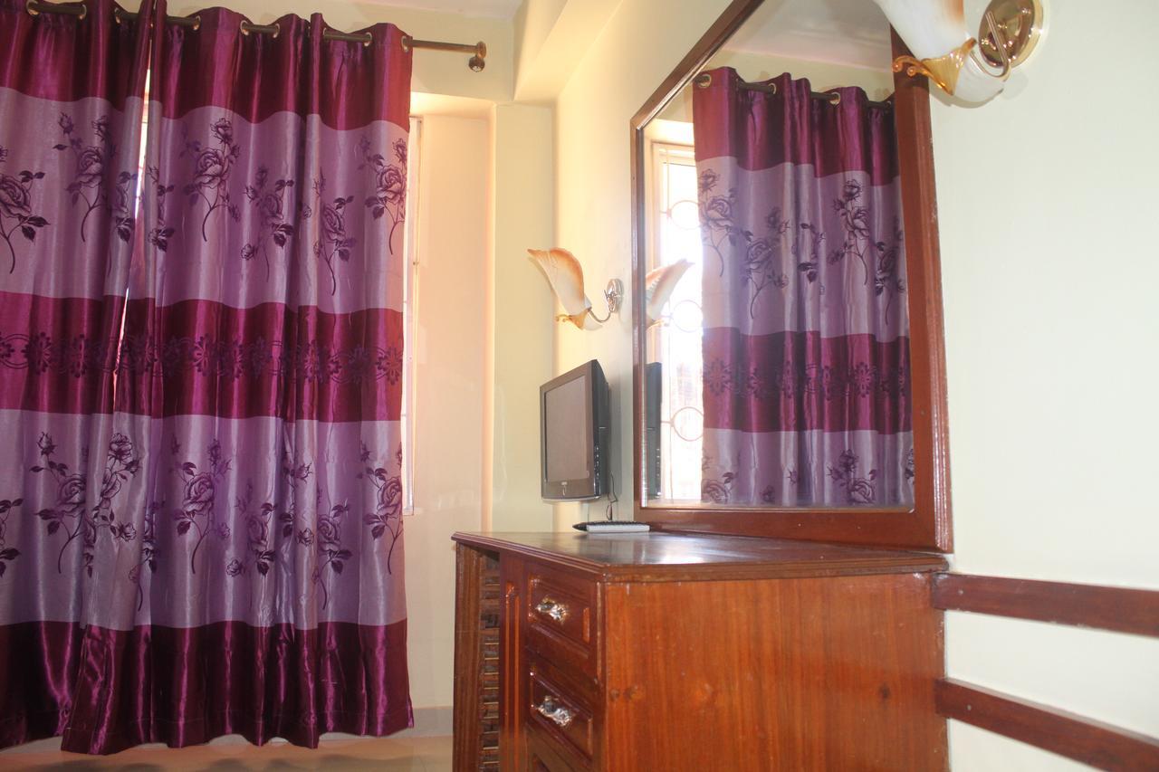 Iris Hotel Dar Es Salaam Esterno foto