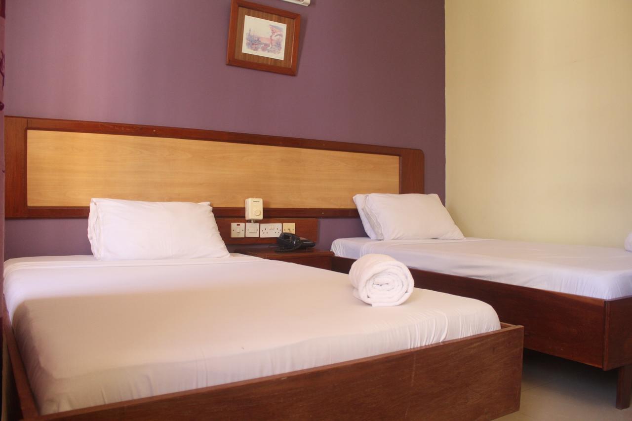 Iris Hotel Dar Es Salaam Esterno foto