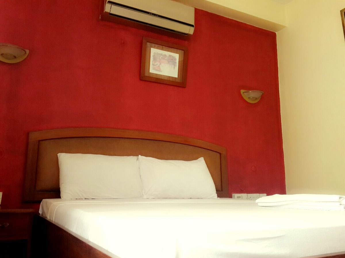 Iris Hotel Dar Es Salaam Esterno foto