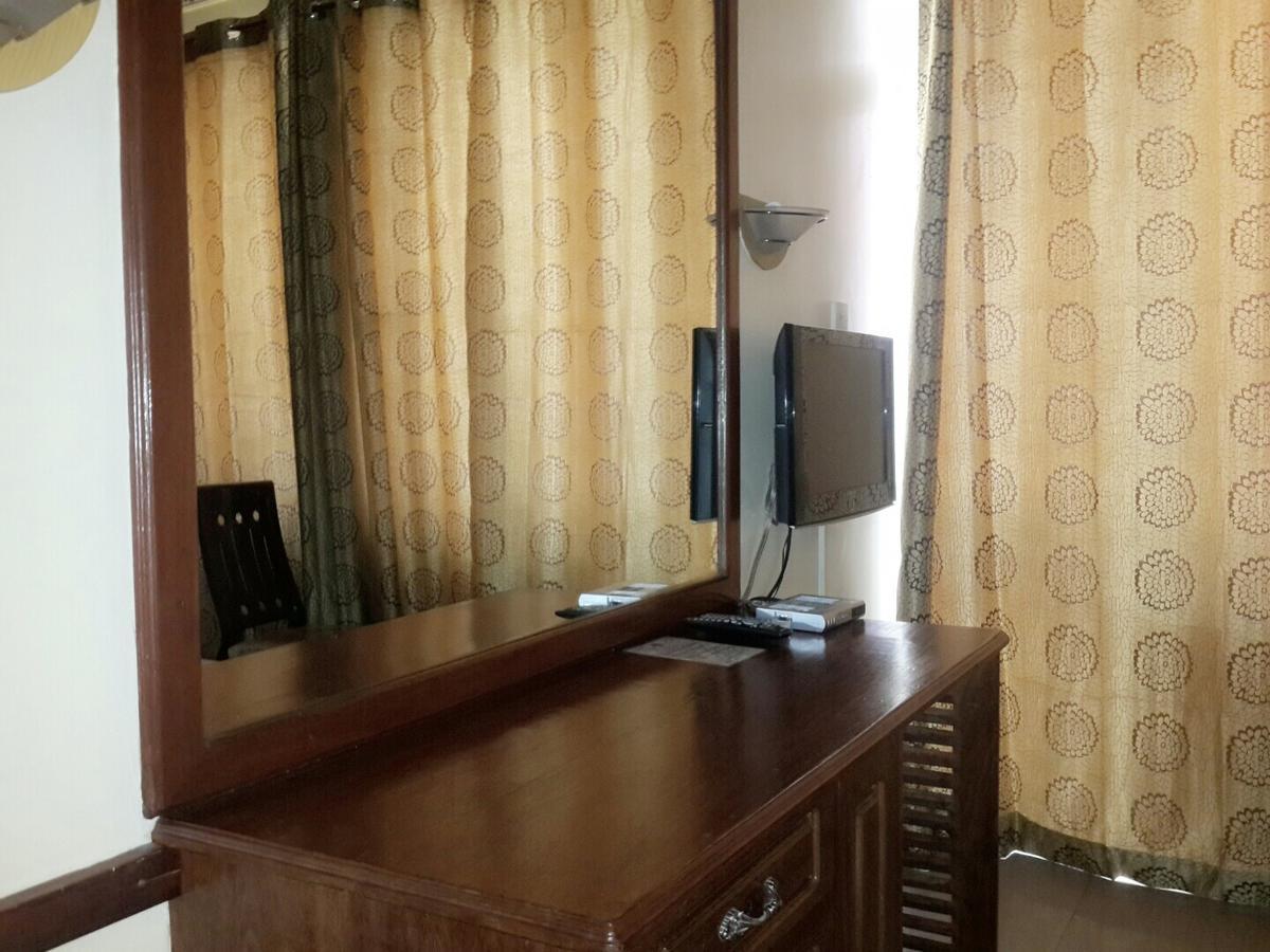 Iris Hotel Dar Es Salaam Esterno foto