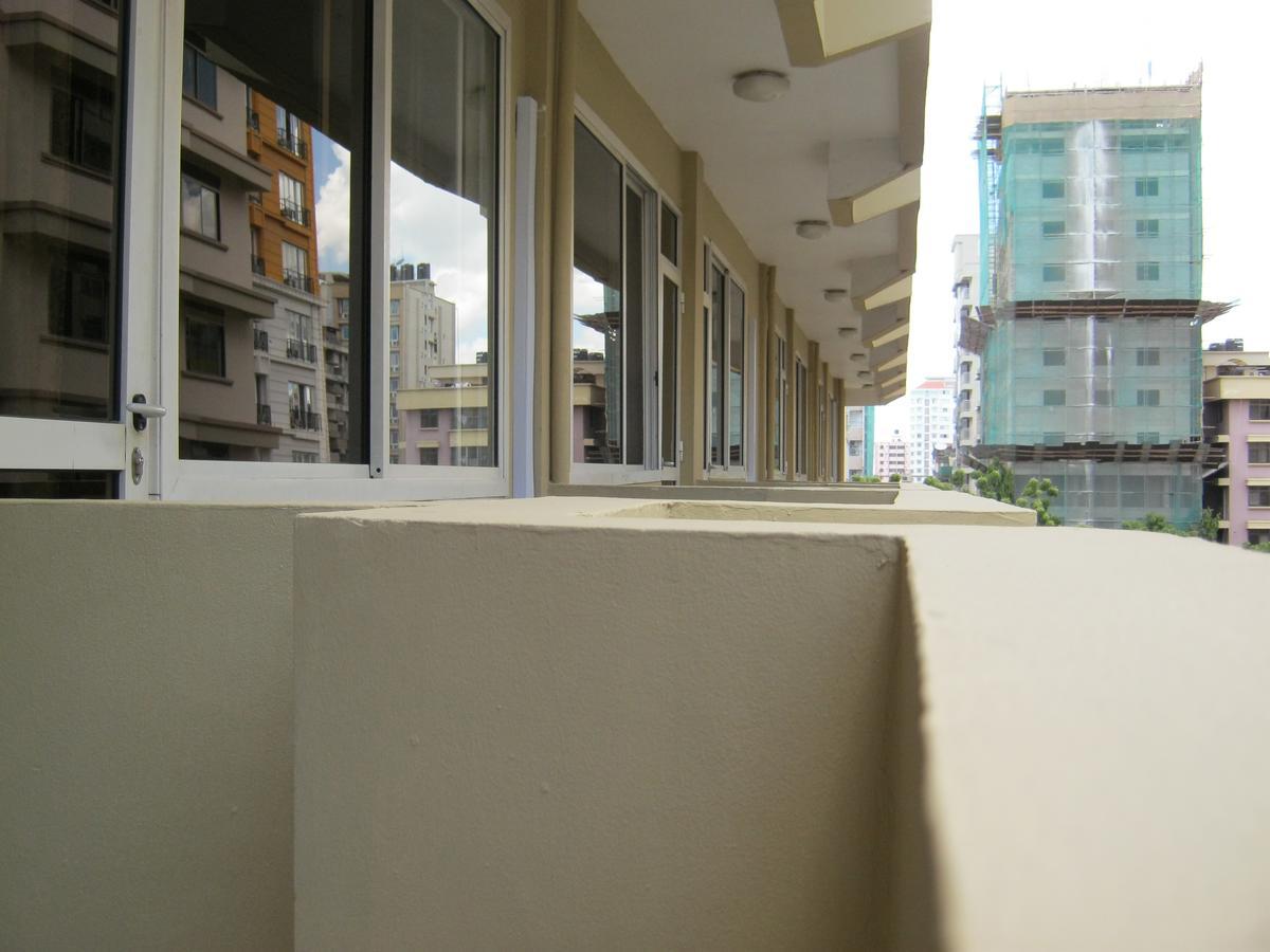 Iris Hotel Dar Es Salaam Esterno foto