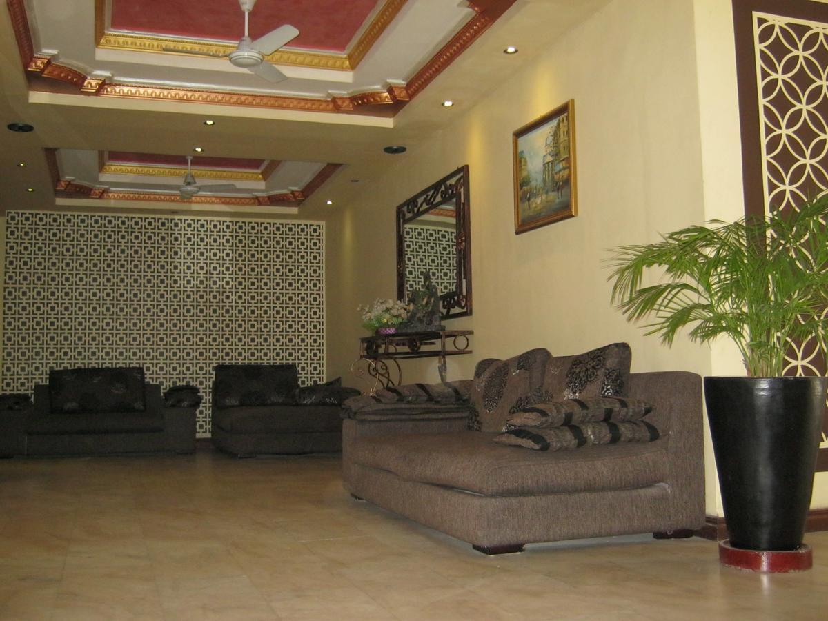 Iris Hotel Dar Es Salaam Esterno foto