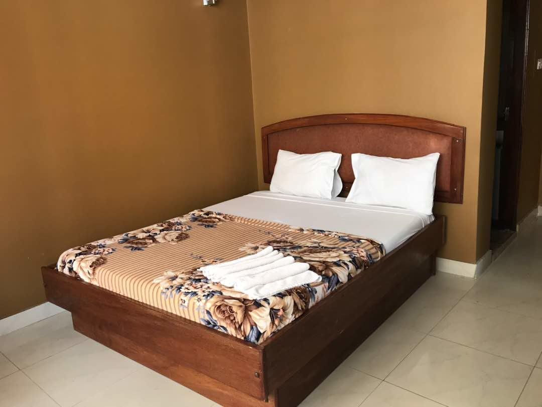 Iris Hotel Dar Es Salaam Esterno foto