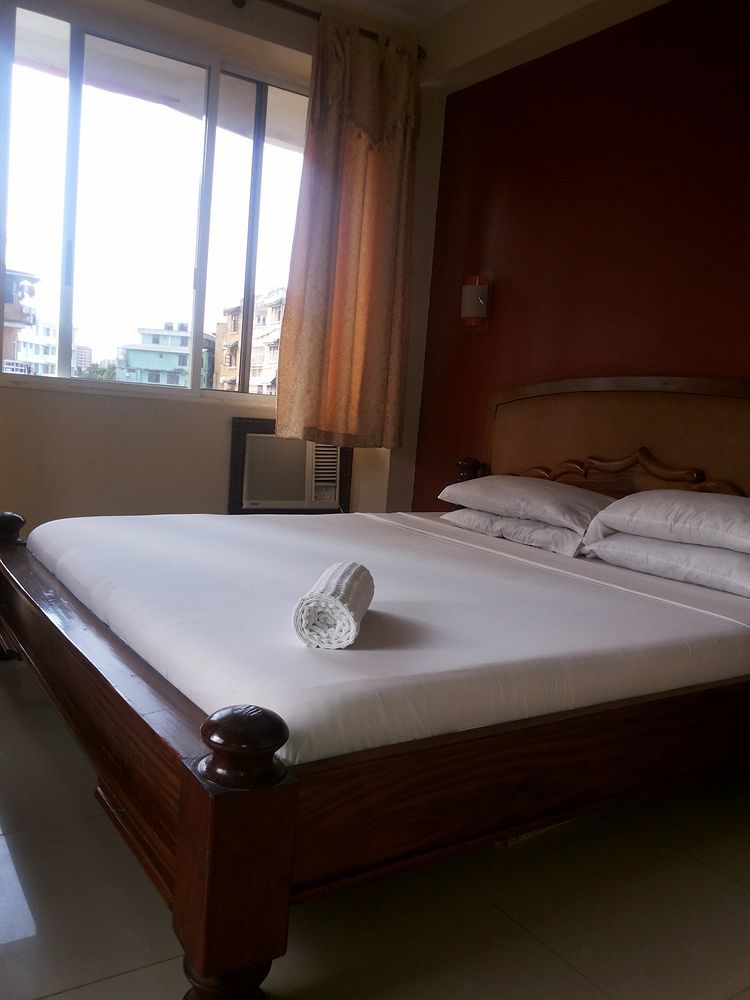 Iris Hotel Dar Es Salaam Esterno foto