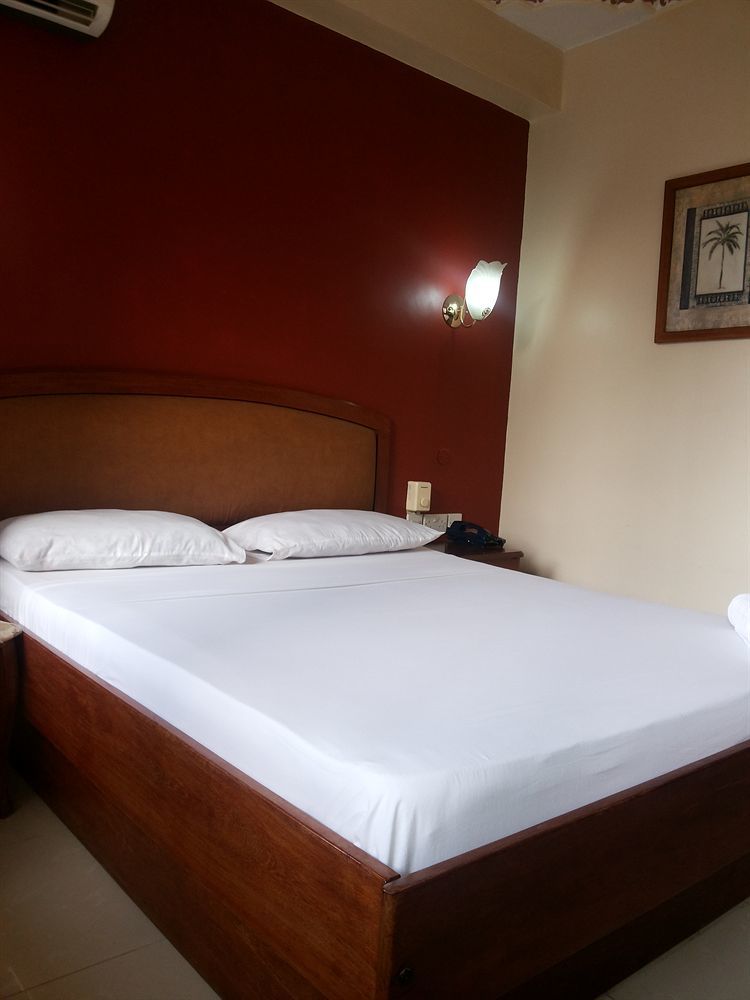 Iris Hotel Dar Es Salaam Esterno foto